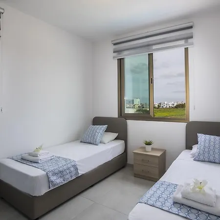 Levanda * Paralimni